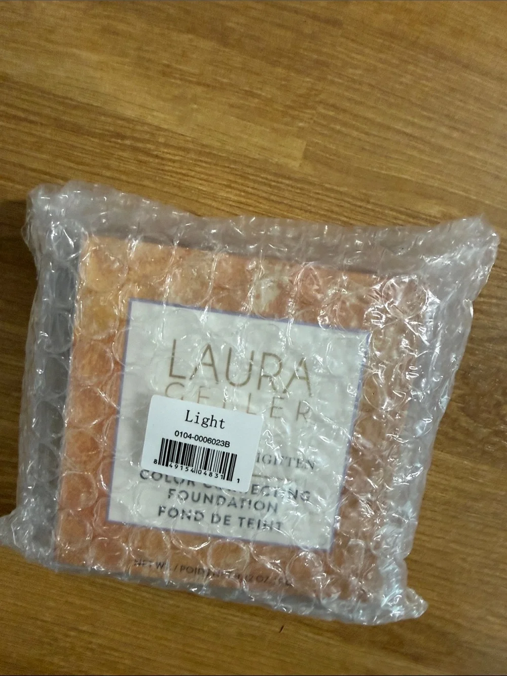 BRAND NEW Laura Geller Foundation in Light